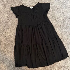 See You Monday Black Tiered Flutter-Sleeve Dress size large